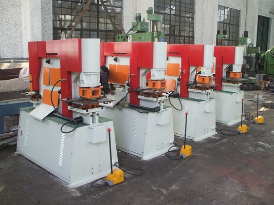 O ferro trabalha o perfurador da imprensa hidráulica e o Ironworker hidráulicos Q35y-20 da máquina da tesoura