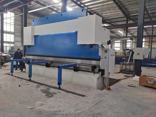 FREIO Y1 da IMPRENSA do CNC 600tn/4600, Y2, X tabela da deflexão de R+powered