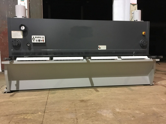 Máquina de corte da guilhotina hidráulica automática do metal Qc12k-6x3200 3200 milímetros