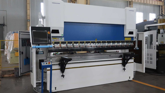 Máquina de 120 toneladas de 110 toneladas do freio de 135 Ton Cnc Sheet Metal Press